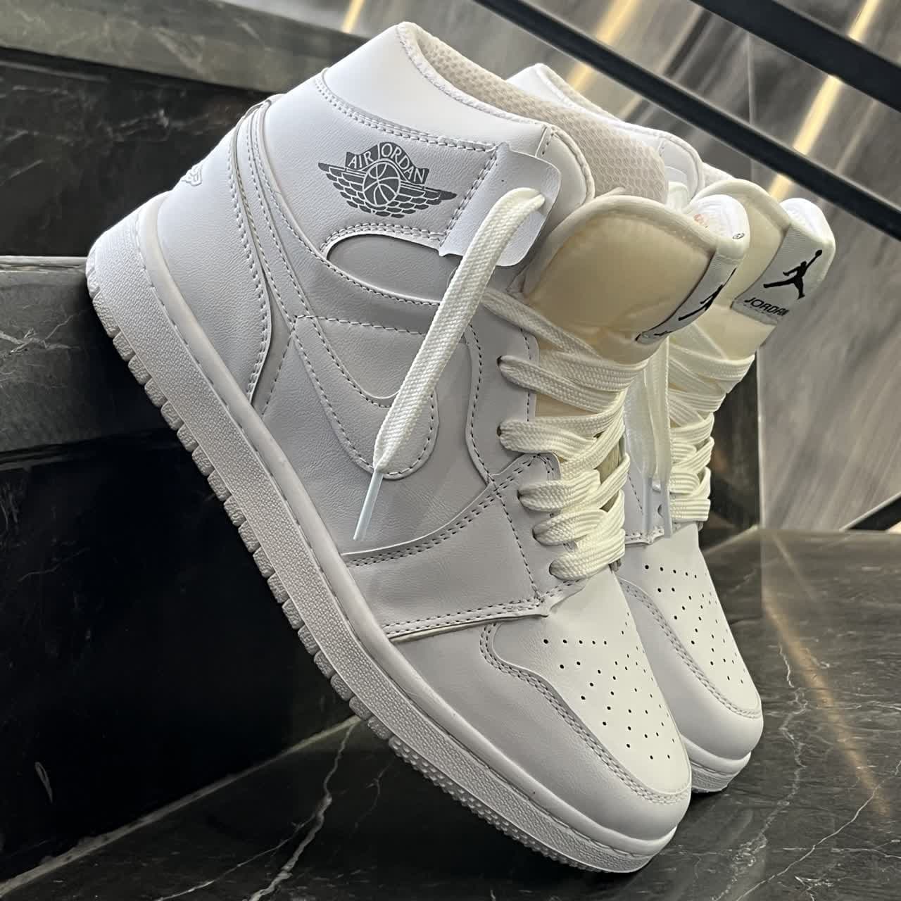 کفش کتانی مردانه نایک جردن 1 ساقدار سفید تمام Nike Jordan 1