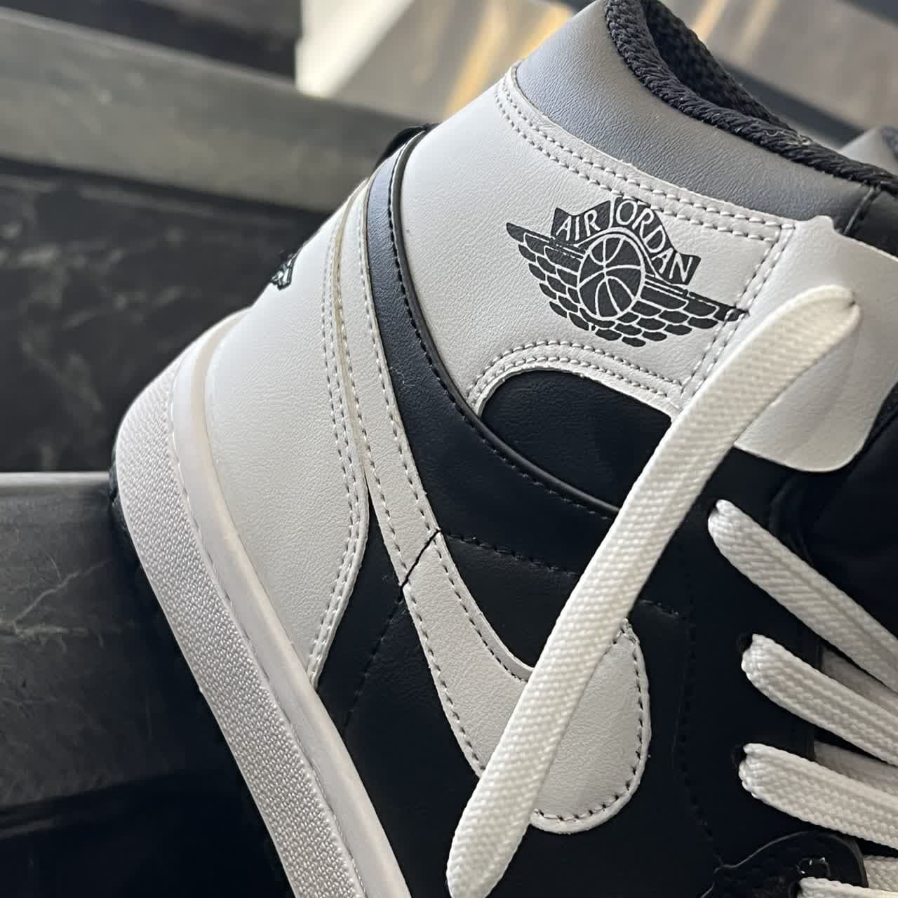 کفش کتانی مردانه نایک جردن 1 ساقدار مشکی سفید Nike Jordan 1