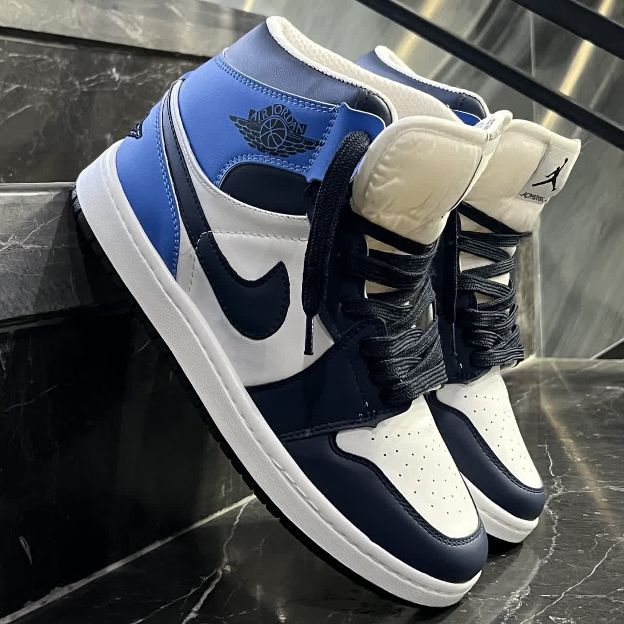 کفش کتانی مردانه نایک جردن 1 ساقدار آبی سرمه ای Nike Jordan 1