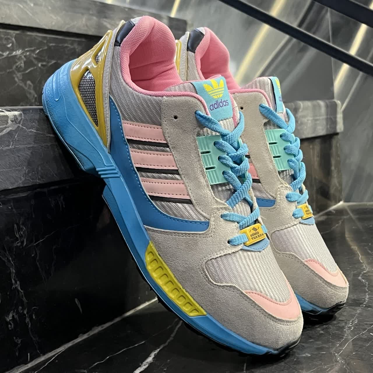 کفش کتانی مردانه آدیداس زد ایکس 8000 آبی طوسی صورتی سایز 44 ZX8000