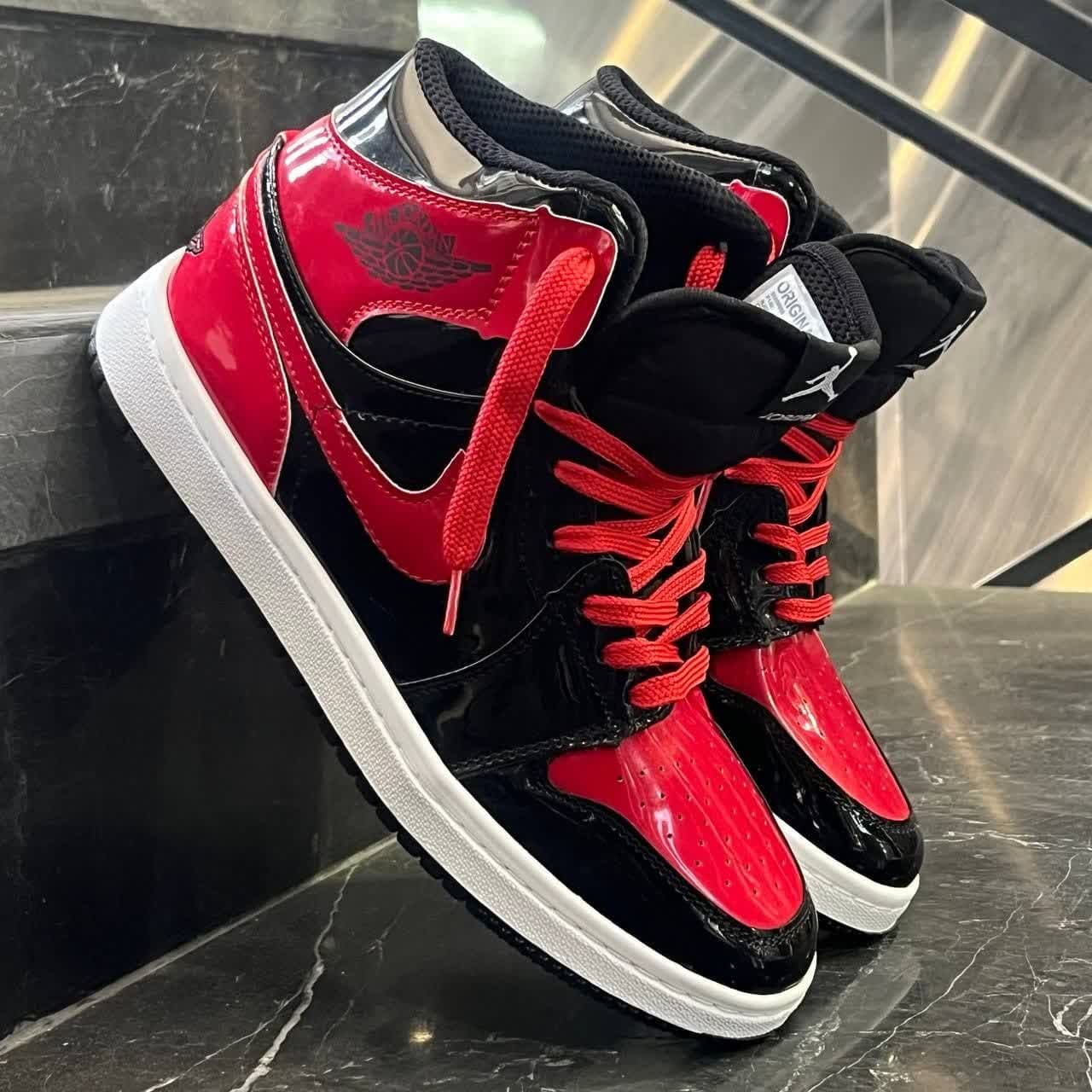 کفش کتانی مردانه نایک جردن 1 ساقدار مشکی قرمز ورنی Nike Jordan 1