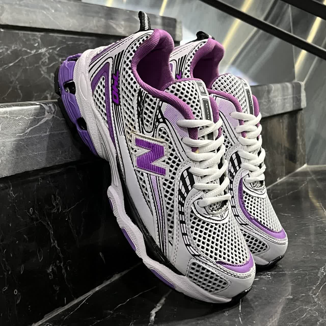 کفش کتانی مردانه نیوبالانس رانینگ سفید بنفش New Balance