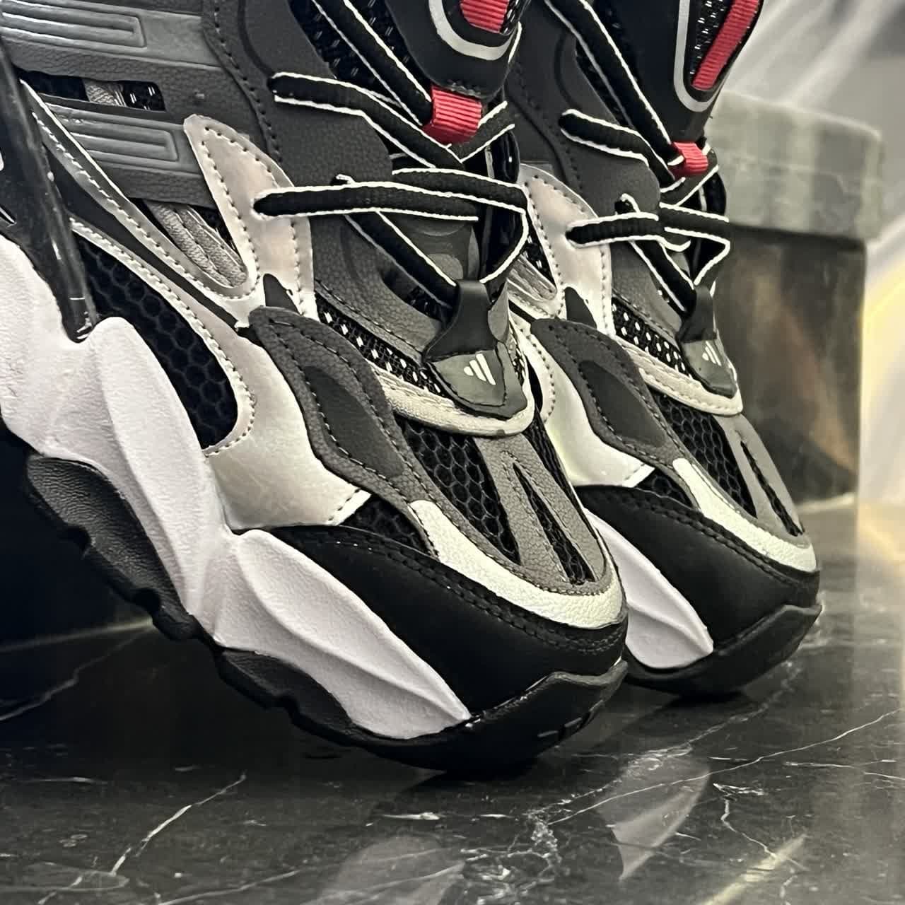 کفش کتانی مردانه آدیداس دیلاکس تک سایز 43 Adidas Deluxe
