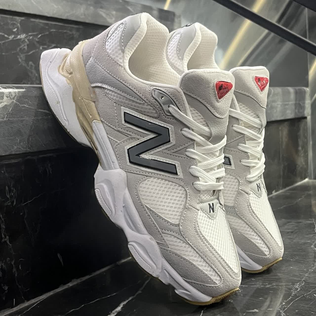 کفش کتانی مردانه نیوبالانس 9060 سفید New Balance 9060