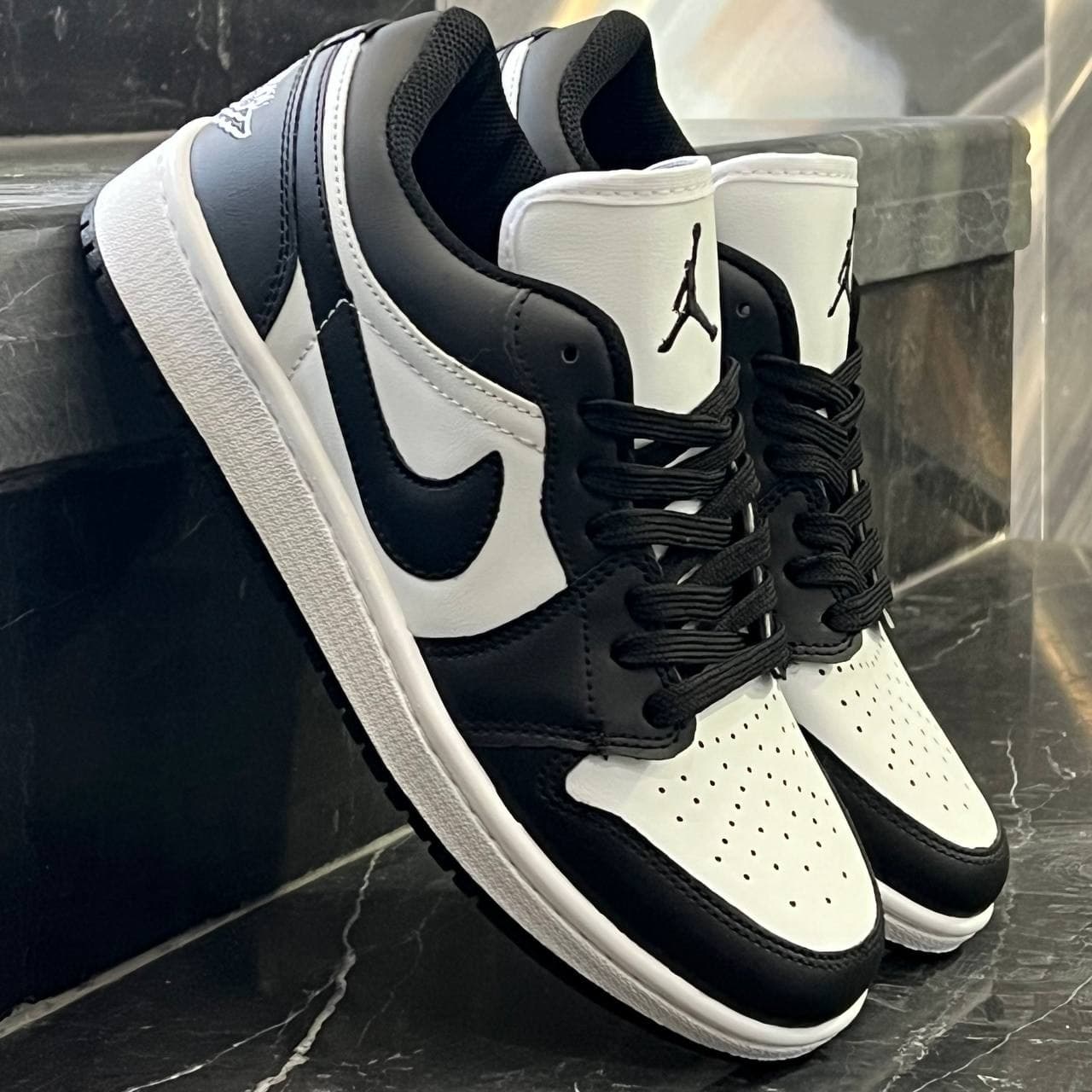 کفش کتانی مردانه نایک جردن 1 مشکی سفید Nike Jordan 1