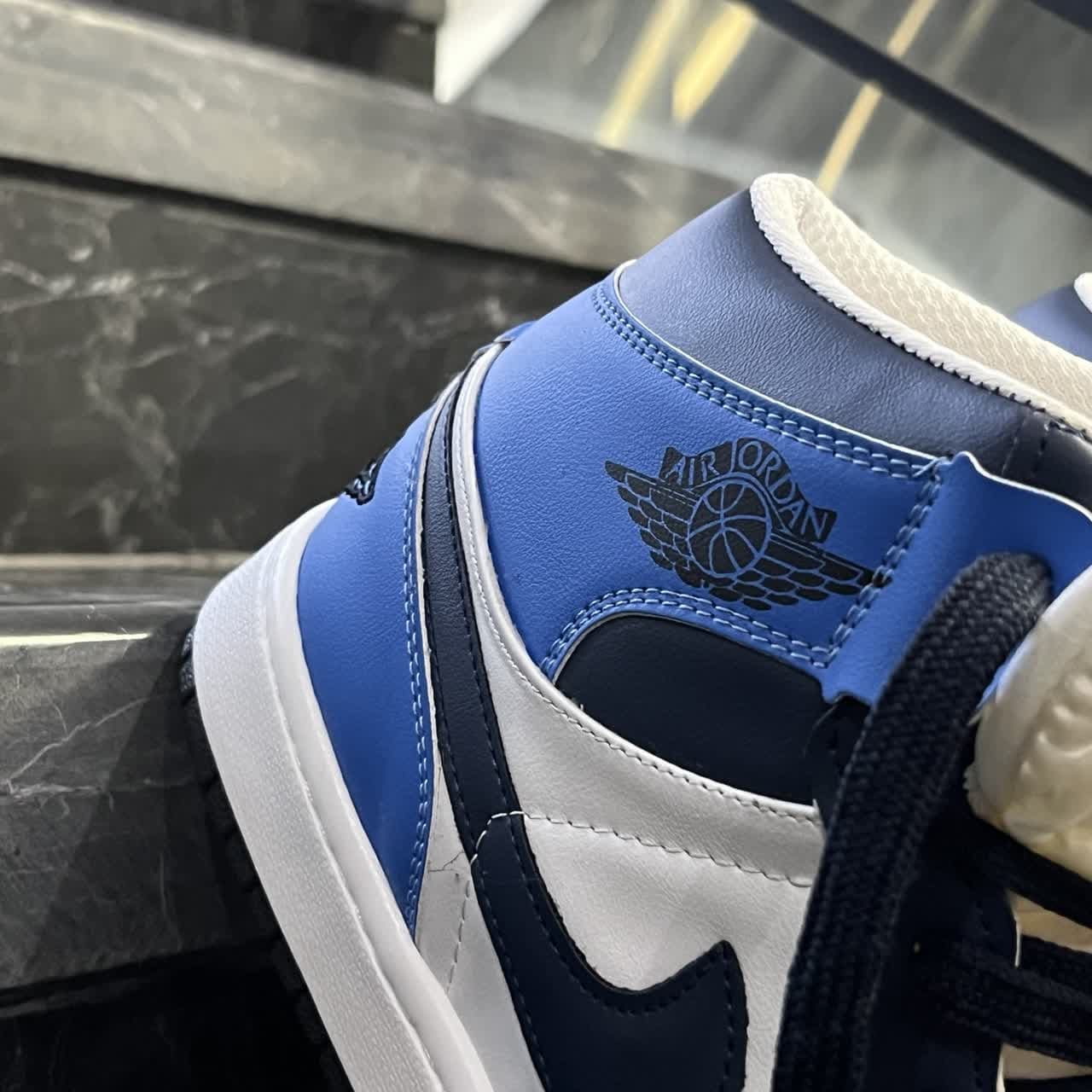 کفش کتانی مردانه نایک جردن 1 ساقدار آبی سرمه ای Nike Jordan 1