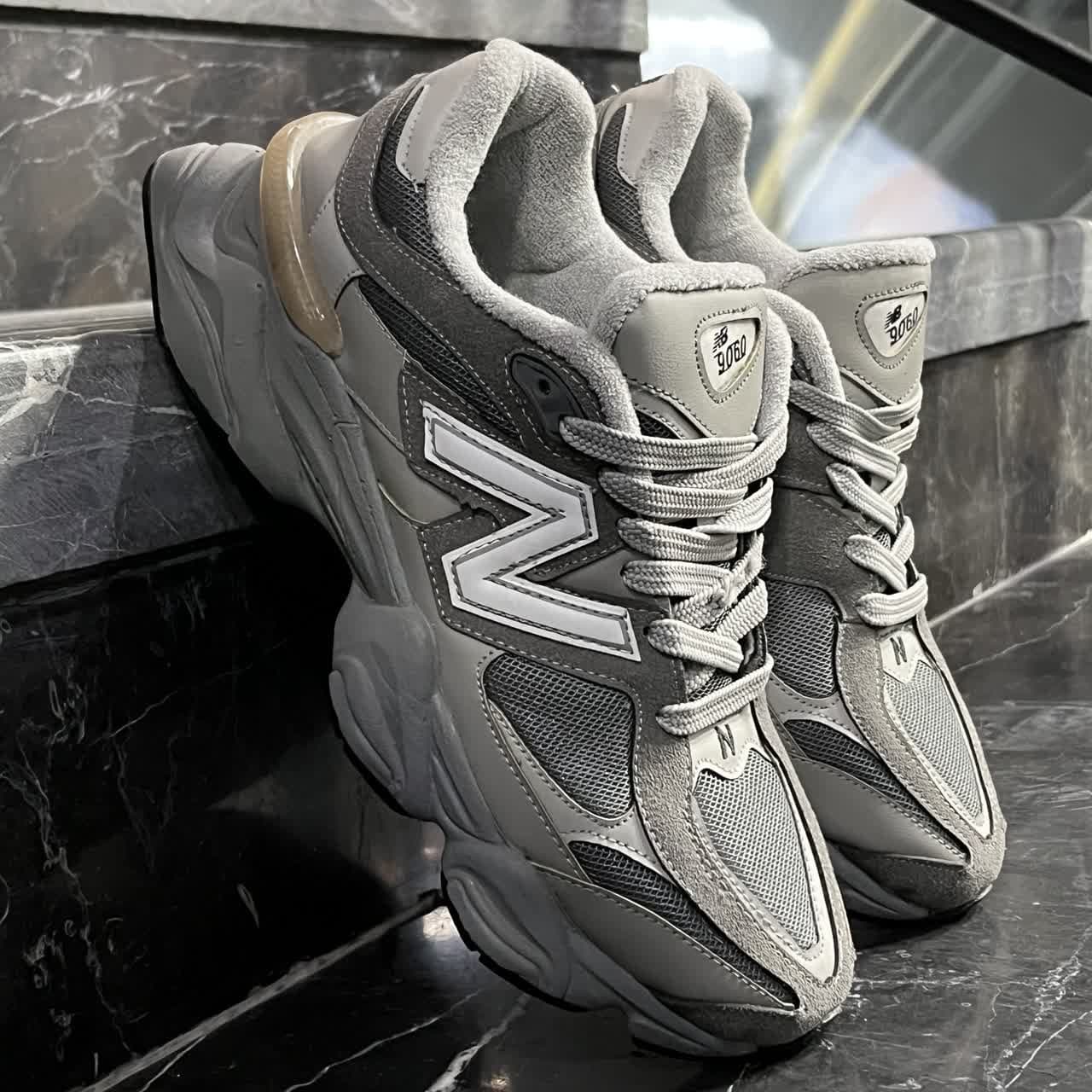 کفش کتانی مردانه نیوبالانس 9060 طوسی زیره لقمه New Balance 9060