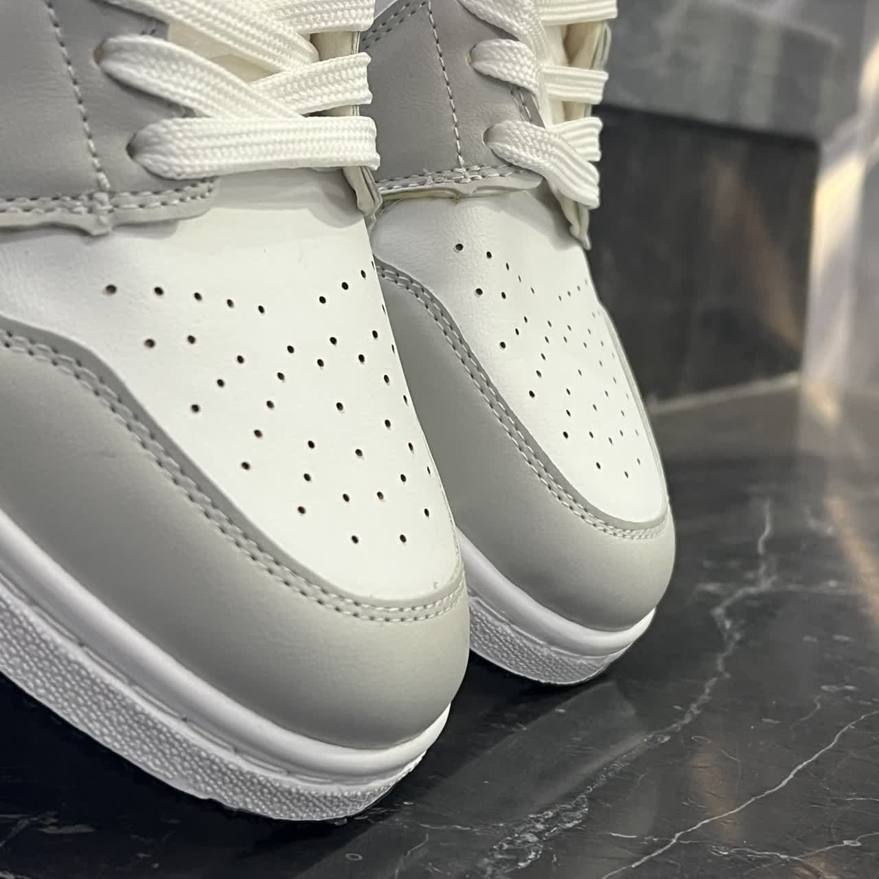 کفش کتانی مردانه نایک جردن 1 ساقدار طوسی آبی  Nike Jordan 1