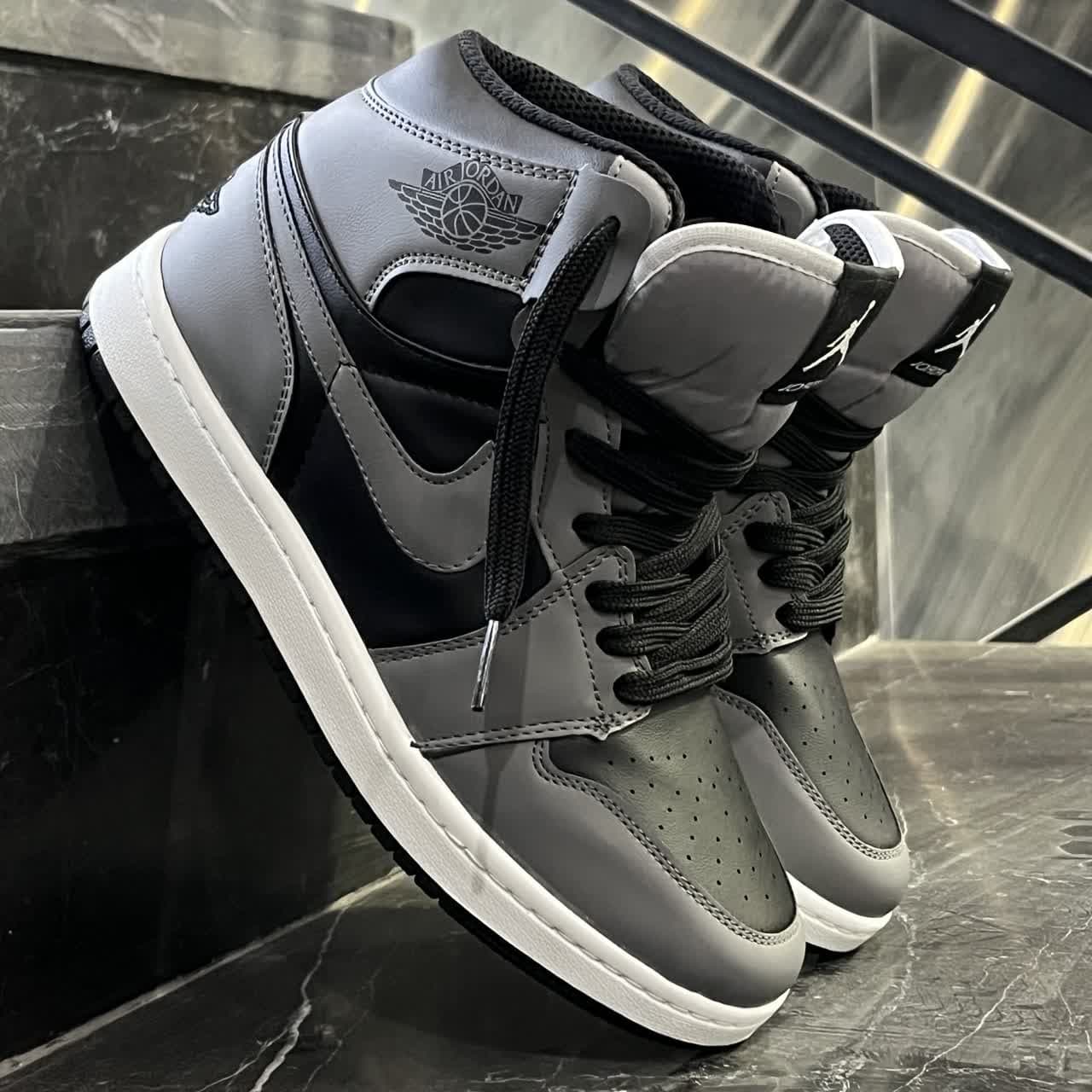 کفش کتانی مردانه نایک جردن 1 ساقدار طوسی مشکی Nike Jordan 1