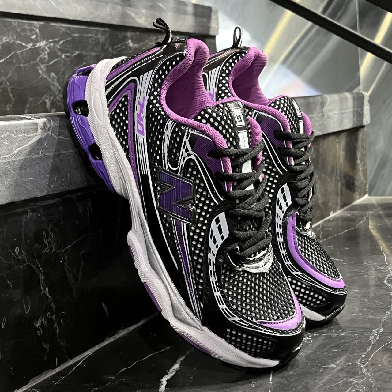کفش کتانی مردانه نیوبالانس رانینگ مشکی بنفش New Balance