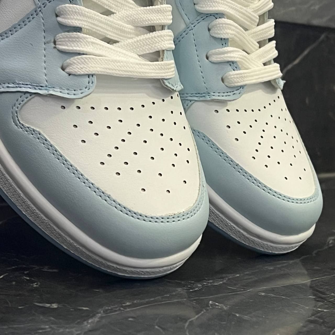 کفش کتانی مردانه نایک جردن 1 آبی یخی Nike Jordan 1