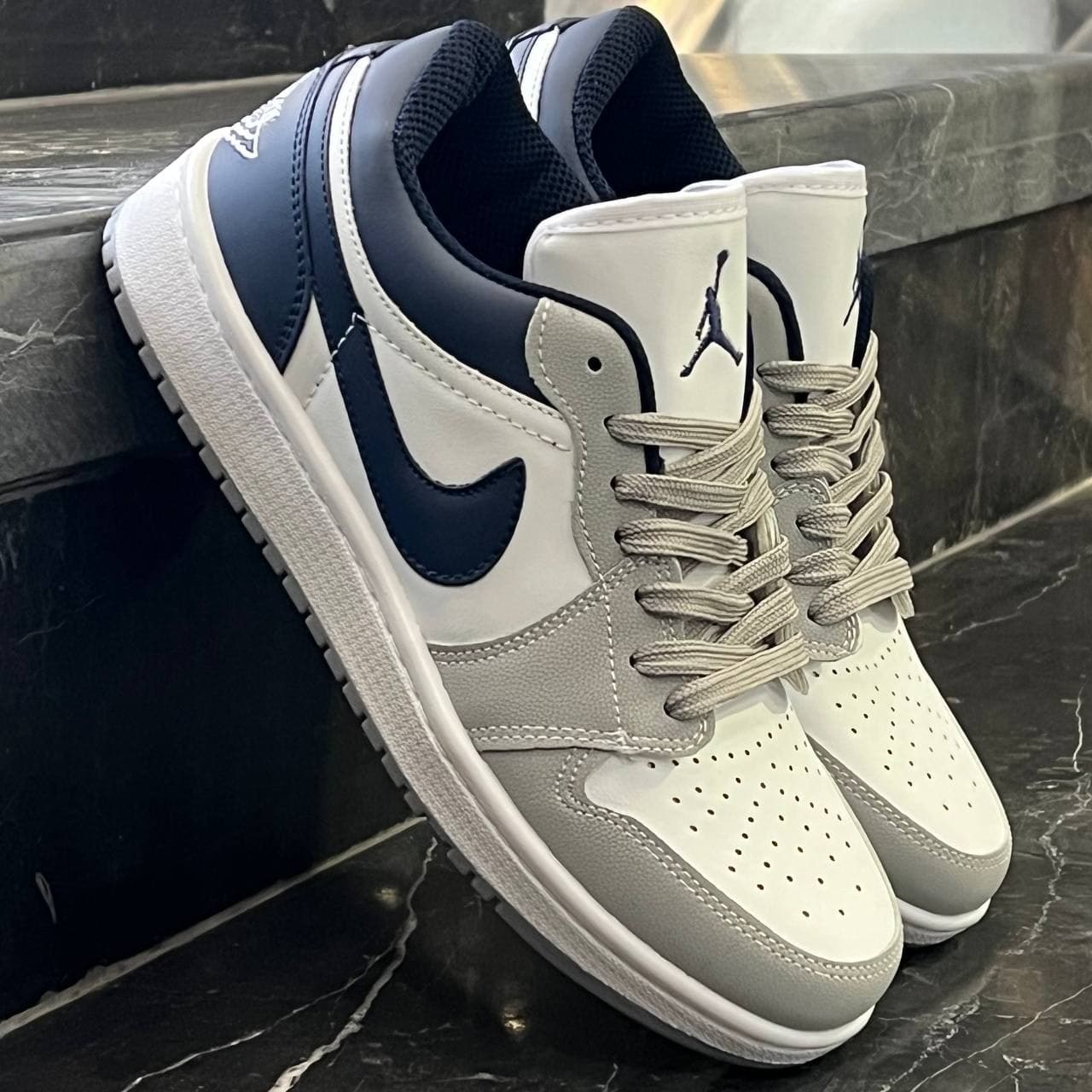 کفش کتانی مردانه نایک جردن 1 طوسی سرمه ای Nike Jordan 1