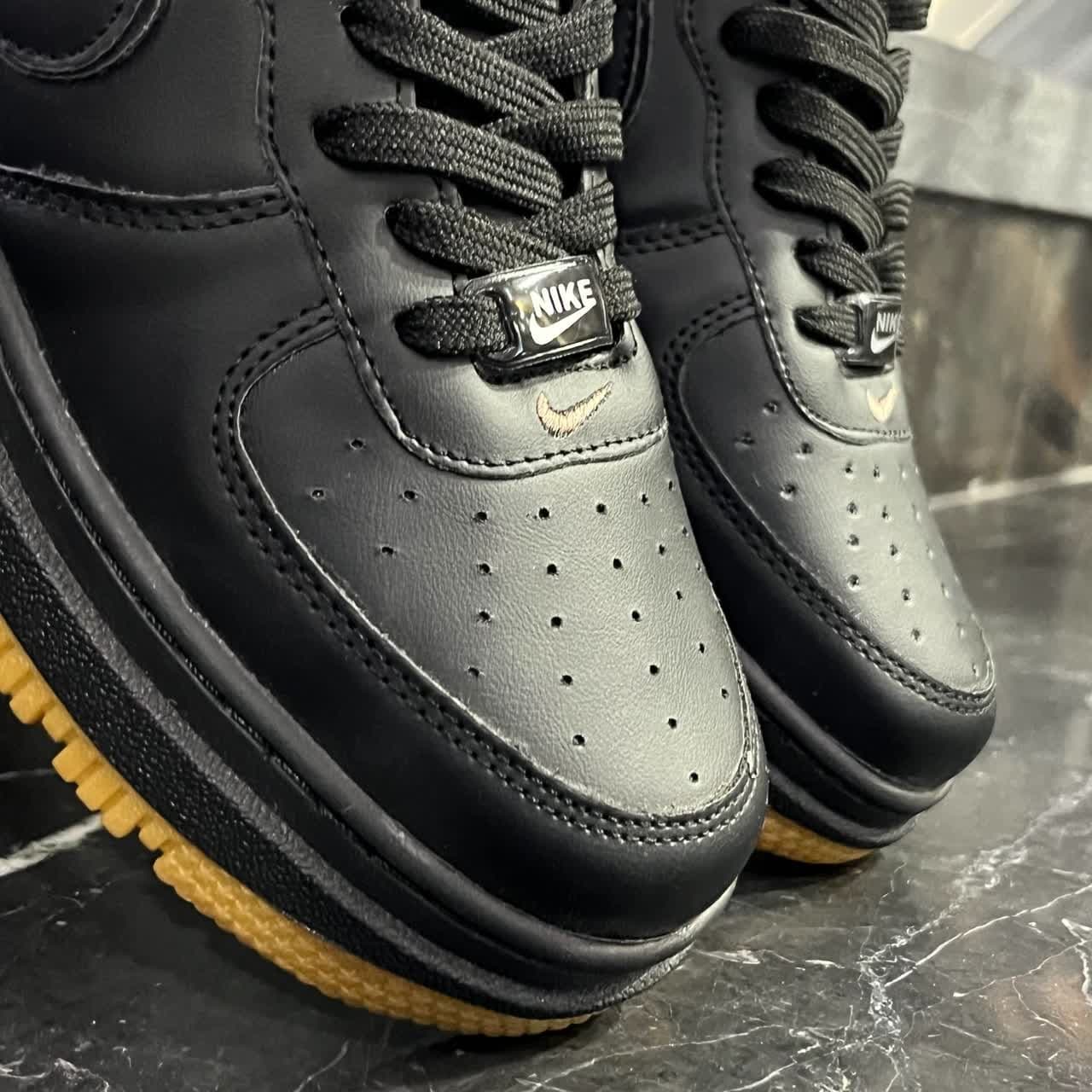 کفش کتانی مردانه نایک ایرفورس مشکی تمام تک سایز 43 Nike Air Force