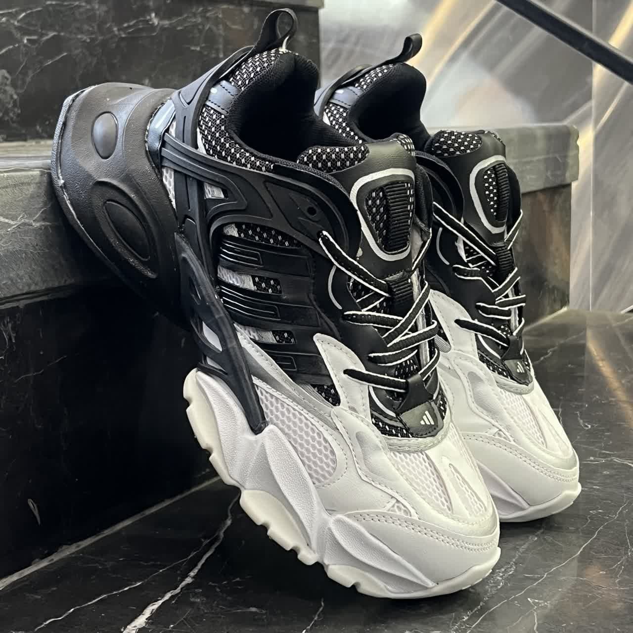 کفش کتانی مردانه آدیداس دیلاکس سفید مشکی Adidas Deluxe
