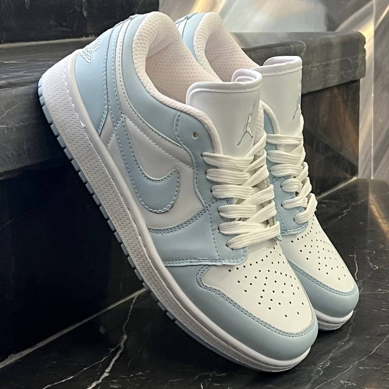 کفش کتانی مردانه نایک جردن 1 آبی یخی Nike Jordan 1