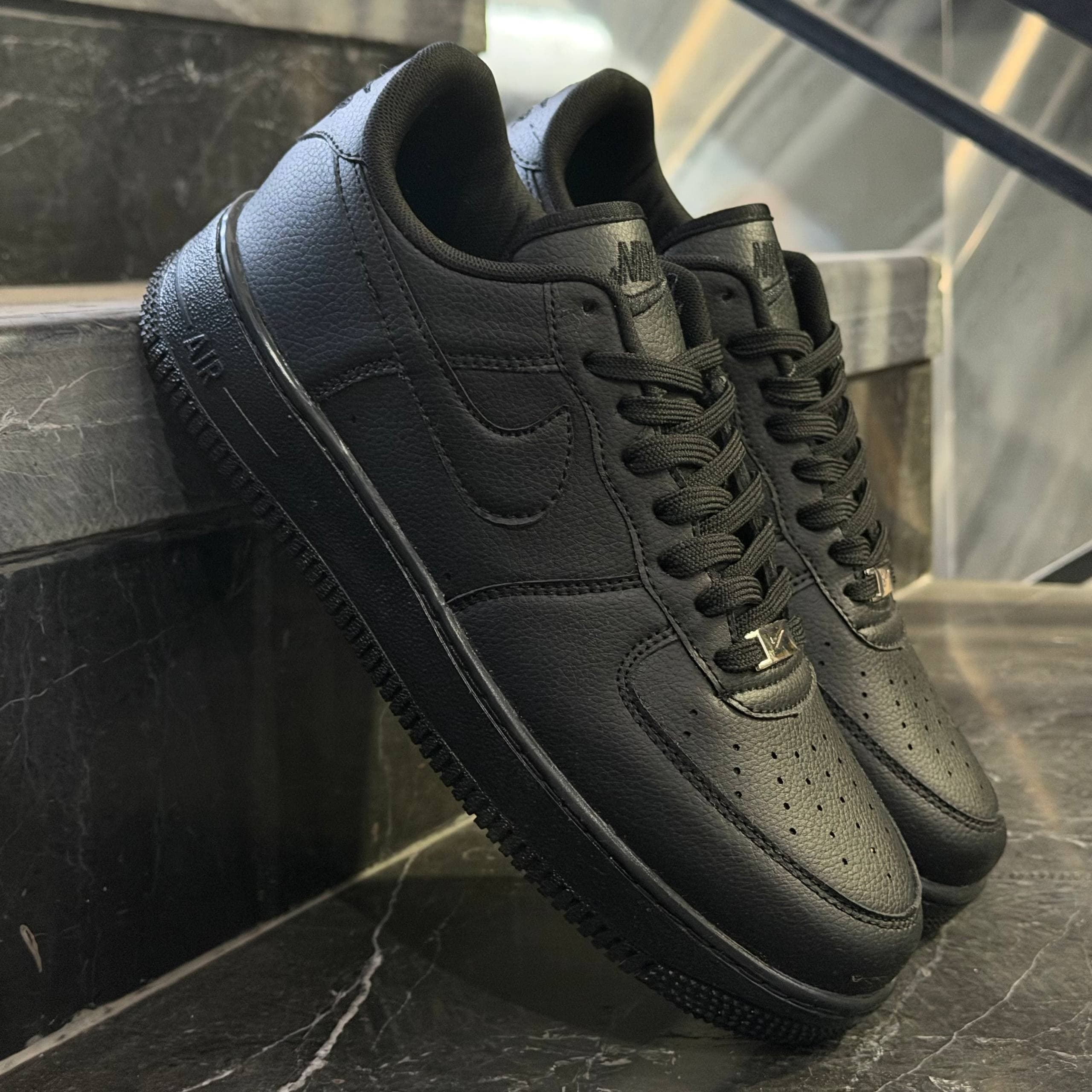 کفش کتانی مردانه نایک ایرفورس مشکی تمام Nike Air Force