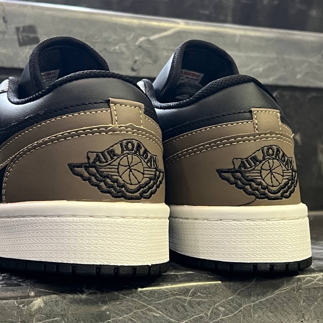 کفش کتانی مردانه نایک جردن 1 مشکی بژ Nike Jordan 1