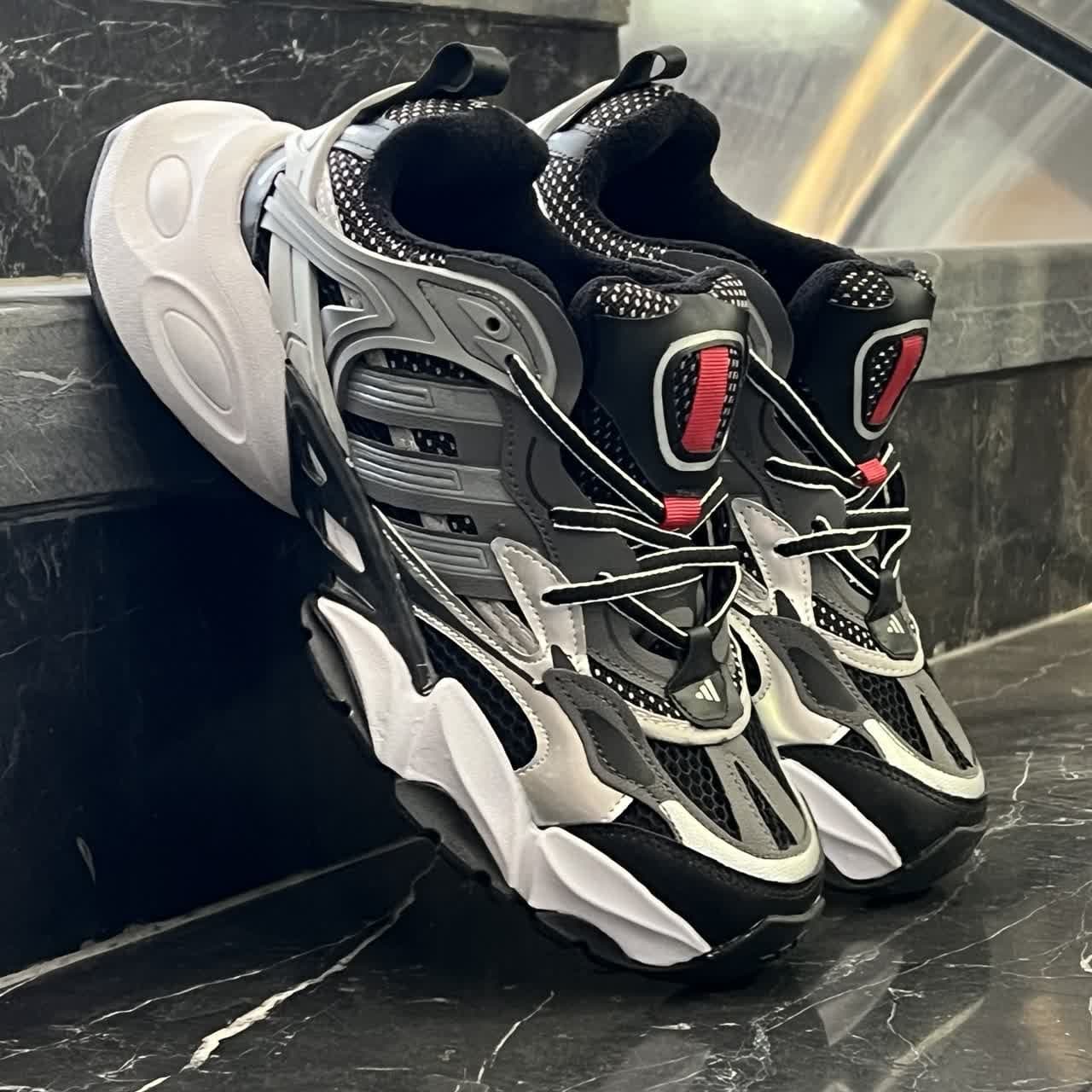 کفش کتانی مردانه آدیداس دیلاکس تک سایز 43 Adidas Deluxe