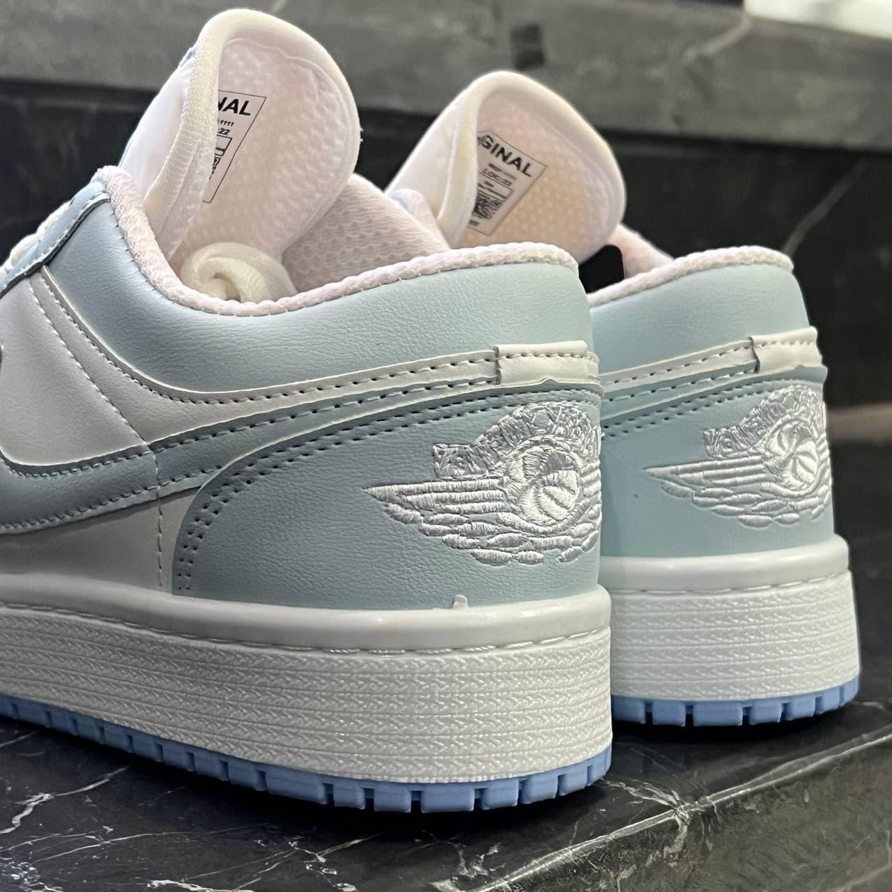 کفش کتانی زنانه نایک جردن 1 آبی یخی Nike Jordan 1