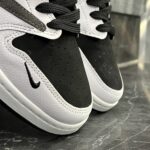کتانی مردانه نایک ترویس مشکی سفید طوسی دیور Nike Travis - تصویر 3