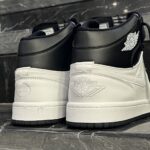 کفش کتانی مردانه نایک جردن 1 ساقدار سفید مشکی Nike Jordan 1 - تصویر 4