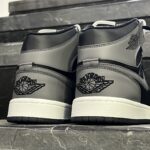 کفش کتانی مردانه نایک جردن 1 ساقدار طوسی مشکی Nike Jordan 1 - تصویر 4