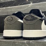 کفش کتانی مردانه نایک ترویس مشکی طوسی NIKE travis scott - تصویر 4
