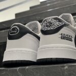 کفش کتانی مردانه نایک ترویس طوسی سفید NIKE travis scott - تصویر 3