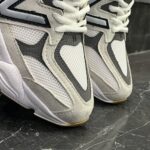 کفش کتانی مردانه نیوبالانس 9060 سفید طوسی New Balance 9060 - تصویر 3