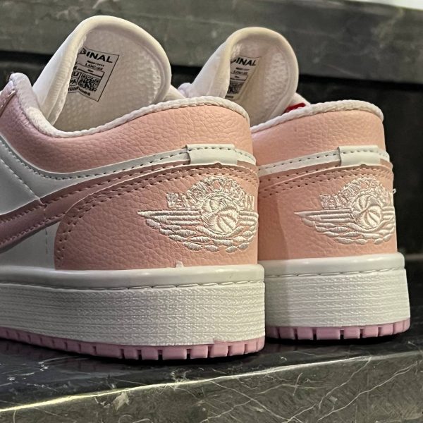 کفش کتانی زنانه نایک جردن 1 سفید صورتی Nike Jordan 1 - تصویر 2