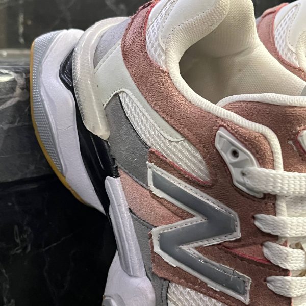 کفش کتانی مردانه نیوبالانس 9060 طوسی کالباسی New Balance 9060 - تصویر 4
