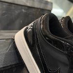 کفش کتانی مردانه نایک جردن 1 مشکی ورنی حراجی Nike Jordan 1 - تصویر 4