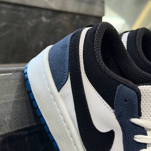 کفش کتانی زنانه نایک جردن 1 سفید سرمه ای Nike Jordan 1 - تصویر 3