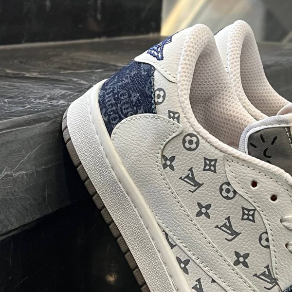 کفش کتانی مردانه نایک ترویس لویی ویتون سفید آبی NIKE travis scott - تصویر 3