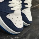 کفش کتانی زنانه نایک جردن 1 سفید سرمه ای Nike Jordan 1 - تصویر 2