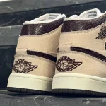 کفش کتانی مردانه نایک جردن 1 ساقدار اما مانیر + بند اضافه Nike Jordan1 - تصویر 4