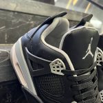 کفش کتانی مردانه نایک جردن 4 مشکی سفید Jordan 4 - تصویر 3